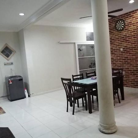 Sri Wang Homestay @ 亚娄 外观 照片